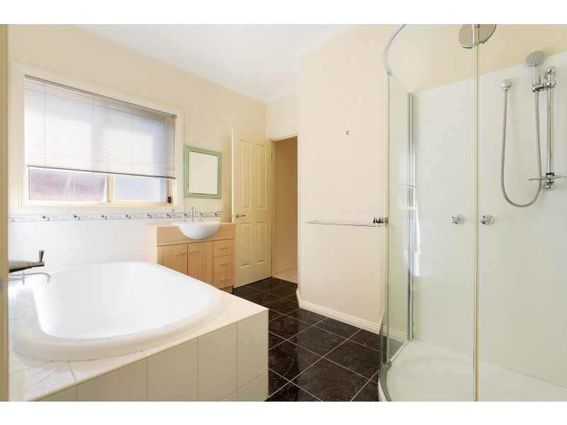 5 Carol Street, Castlemaine VIC 3450