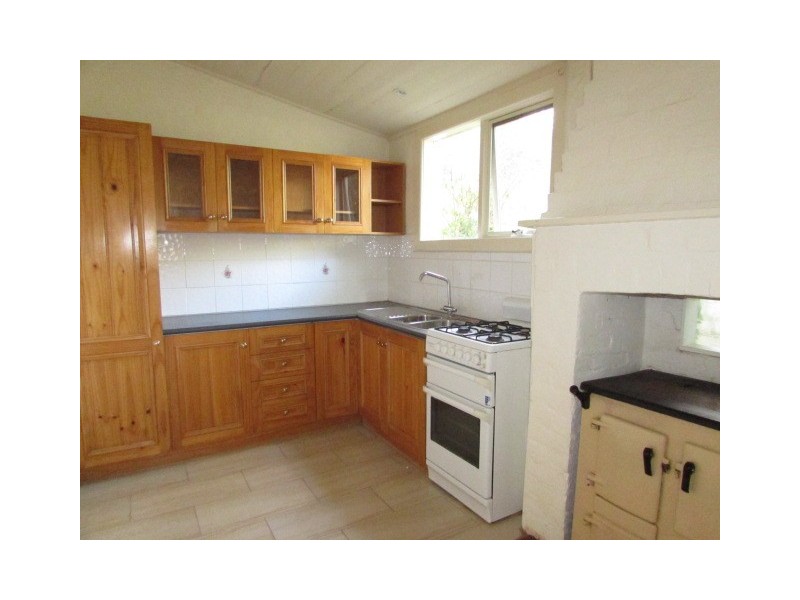 84 Hargraves Street, Castlemaine VIC 3450