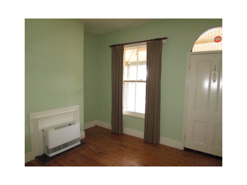 84 Hargraves Street, Castlemaine VIC 3450