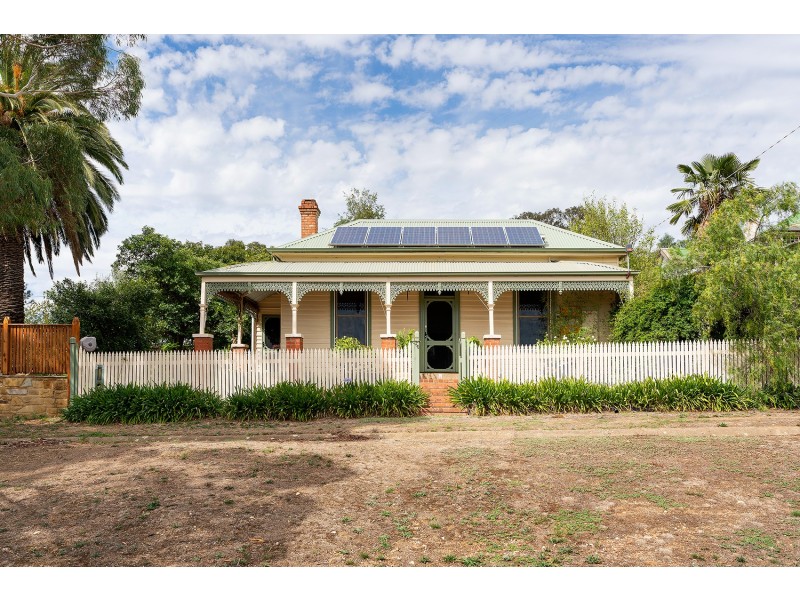 50 Urquhart Street, Castlemaine VIC 3450