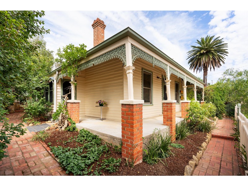 50 Urquhart Street, Castlemaine VIC 3450