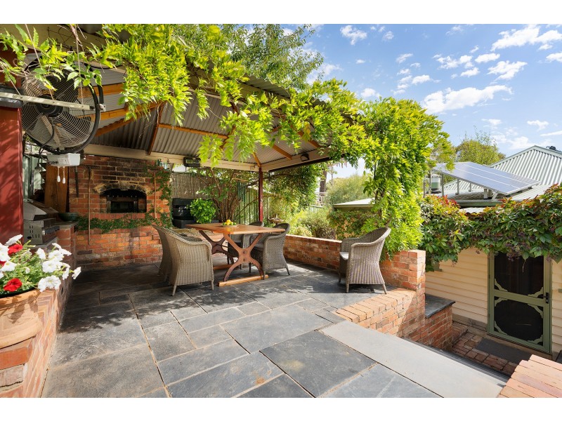 50 Urquhart Street, Castlemaine VIC 3450