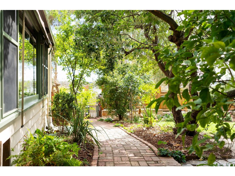 50 Urquhart Street, Castlemaine VIC 3450