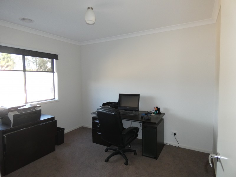 24 Chapmans Road, Castlemaine VIC 3450