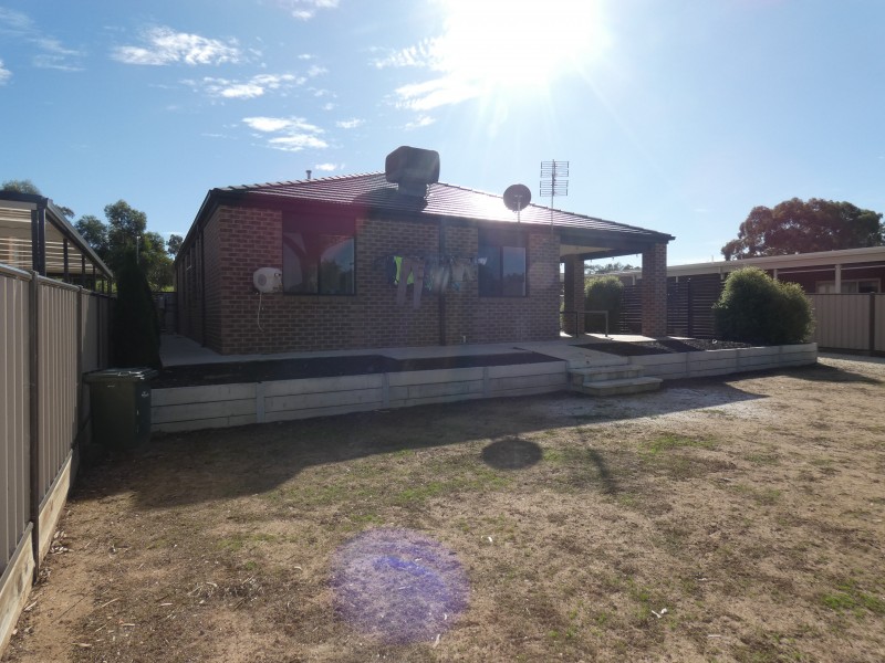 24 Chapmans Road, Castlemaine VIC 3450