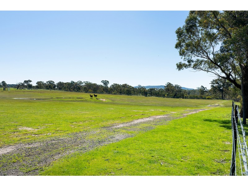 255 Pollards Road, Elphinstone VIC 3448