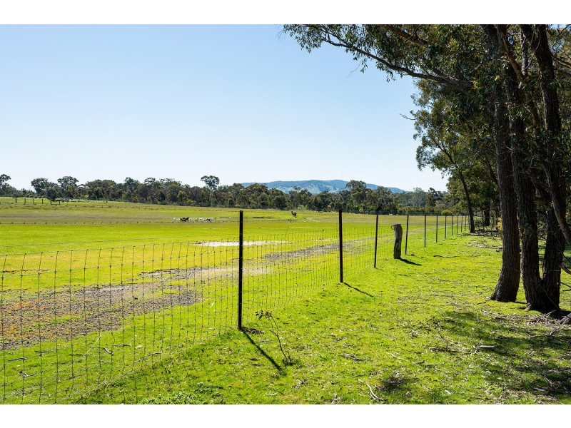 255 Pollards Road, Elphinstone VIC 3448