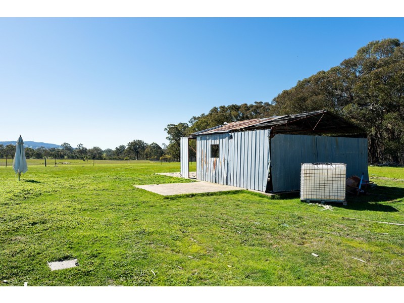255 Pollards Road, Elphinstone VIC 3448