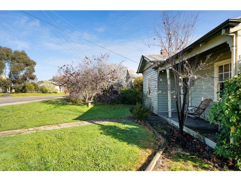 9 Adams Street, Castlemaine VIC 3450
