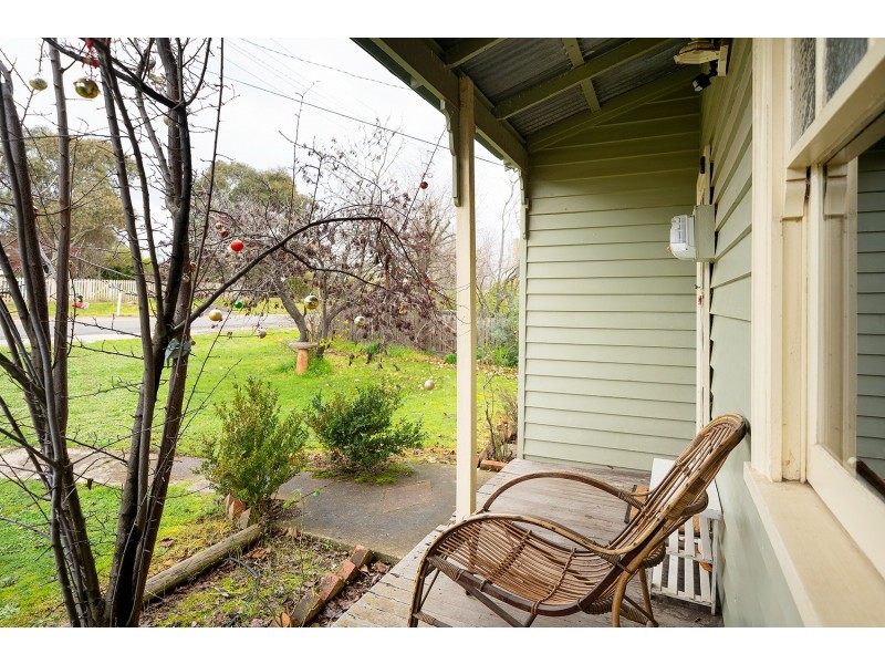 9 Adams Street, Castlemaine VIC 3450