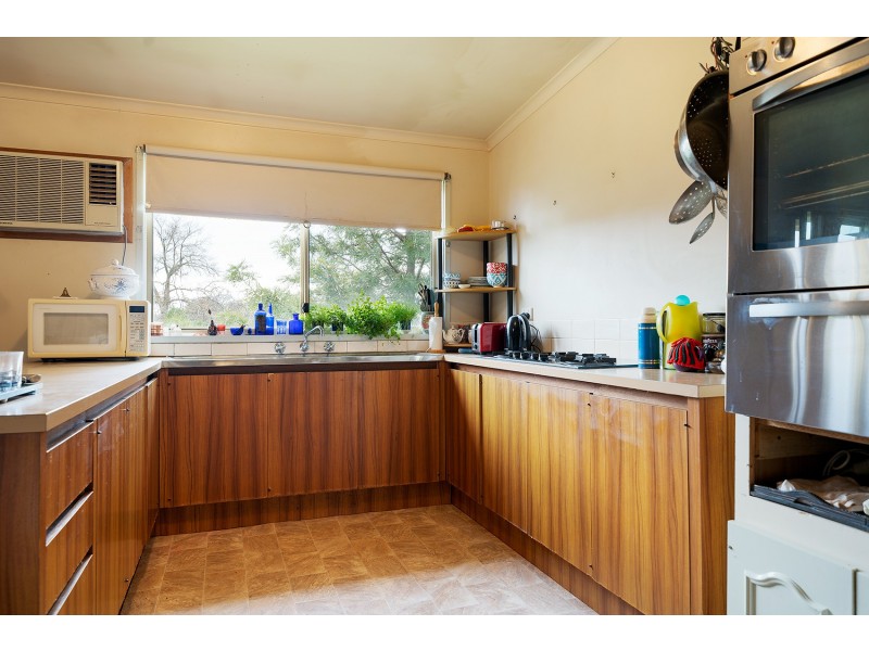 9 Adams Street, Castlemaine VIC 3450