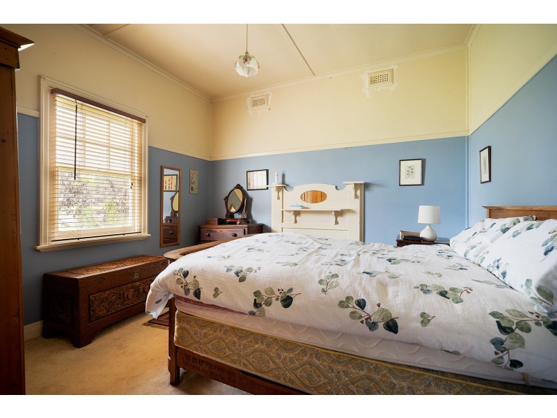 9 Adams Street, Castlemaine VIC 3450