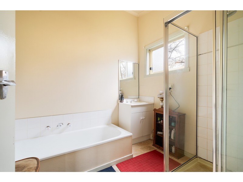 9 Adams Street, Castlemaine VIC 3450