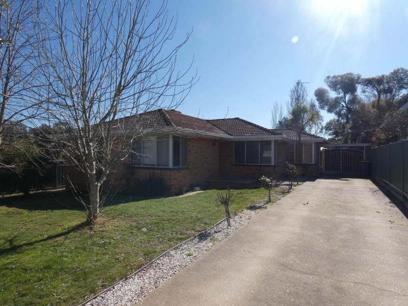9 McGibbon Street, Castlemaine VIC 3450