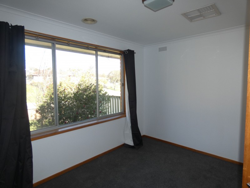 9 McGibbon Street, Castlemaine VIC 3450