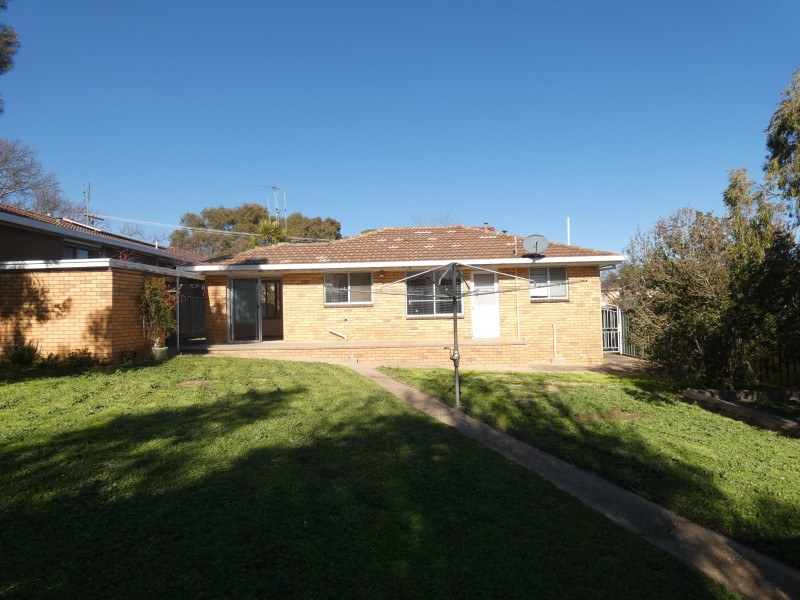 9 McGibbon Street, Castlemaine VIC 3450