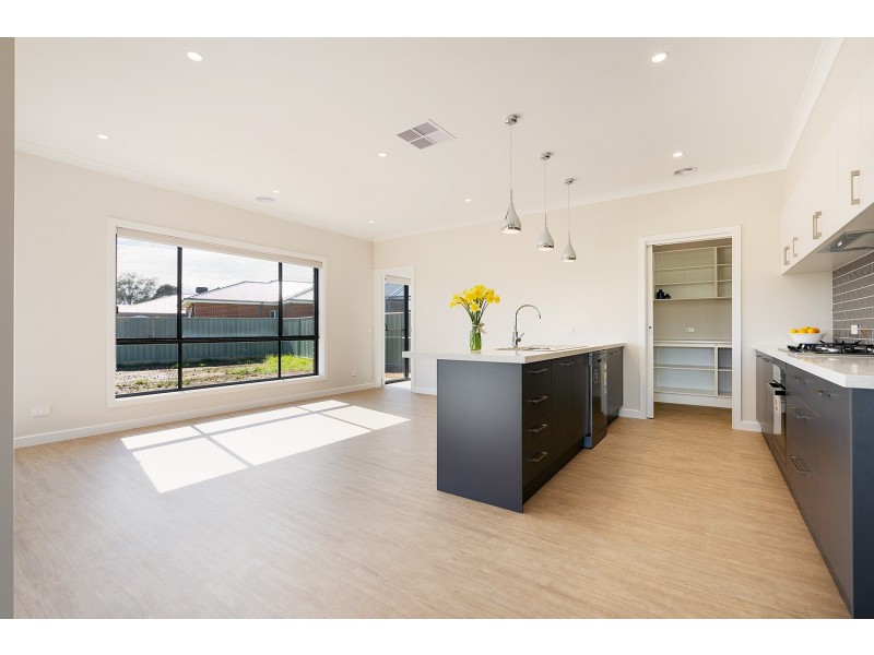 6 Tackane Court, Campbells Creek VIC 3451