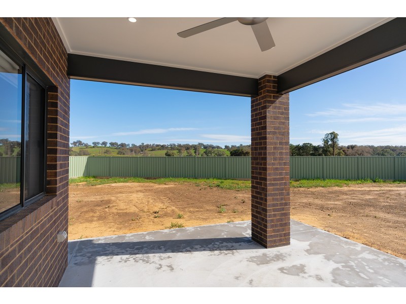 6 Tackane Court, Campbells Creek VIC 3451