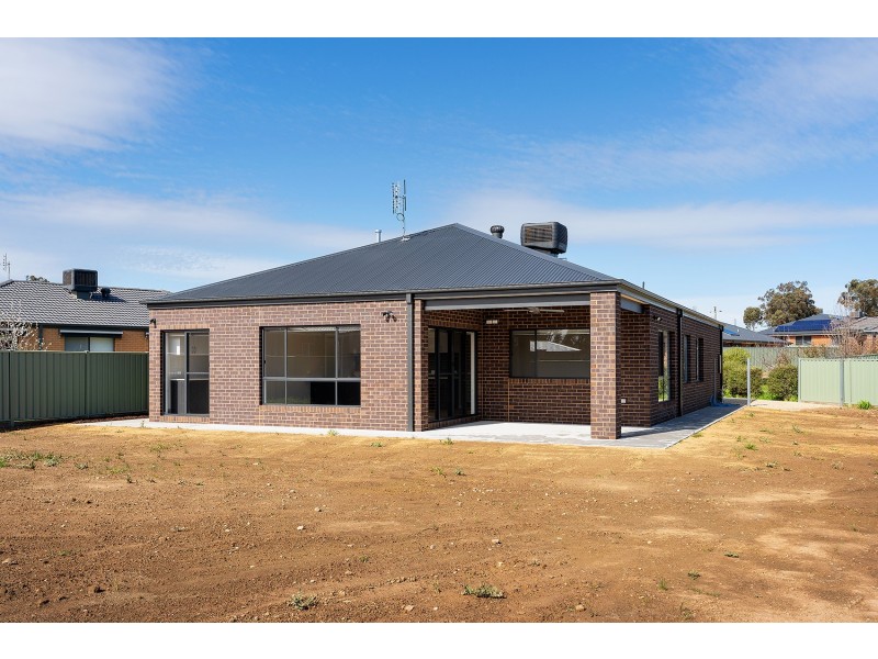 6 Tackane Court, Campbells Creek VIC 3451