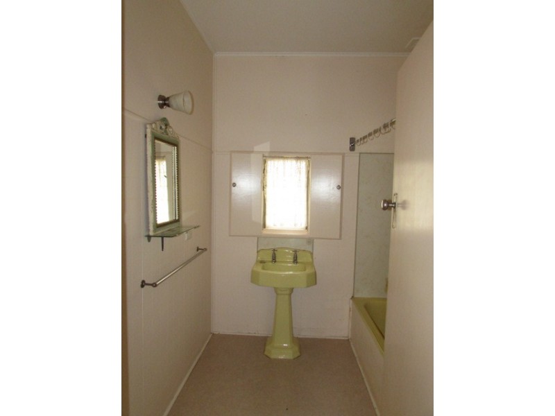 8890 Midland Highway, Harcourt VIC 3453