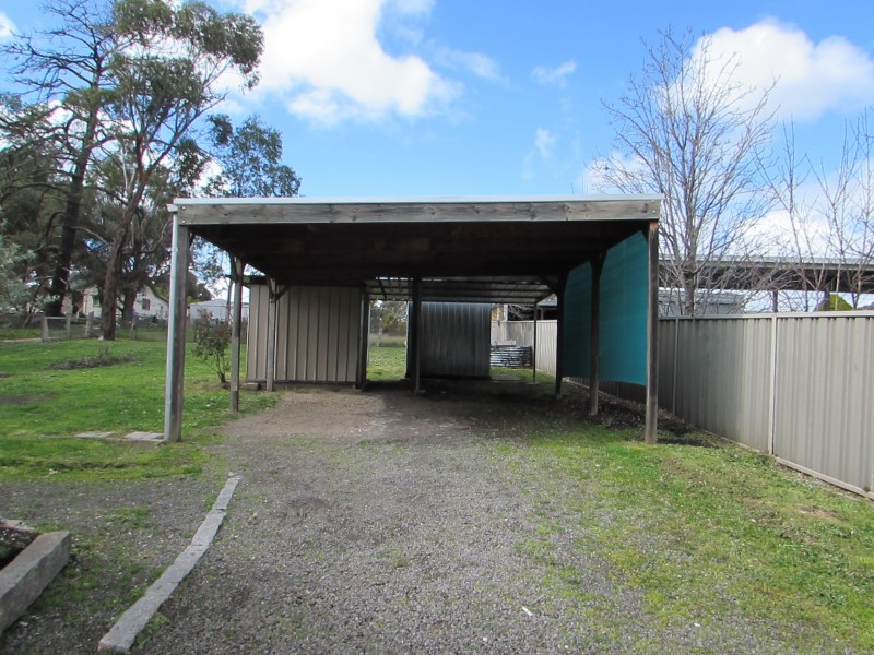 8890 Midland Highway, Harcourt VIC 3453
