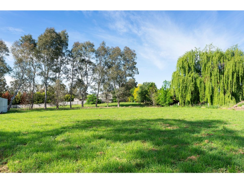 2/18  Chapmans Road, Castlemaine VIC 3450