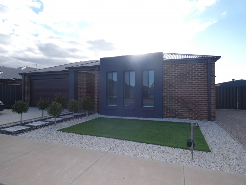 4 Merrion Street, Marong VIC 3515