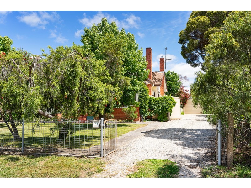 15 Pitman Street, Chewton VIC 3451