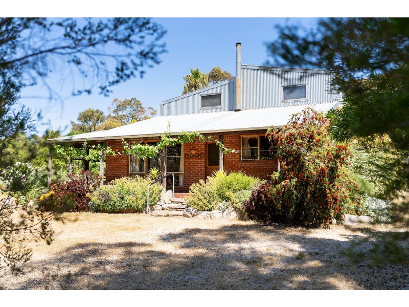 280 Maldon-Shelbourne Road, Maldon VIC 3463
