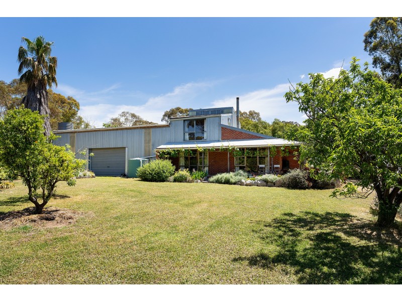 280 Maldon-Shelbourne Road, Maldon VIC 3463