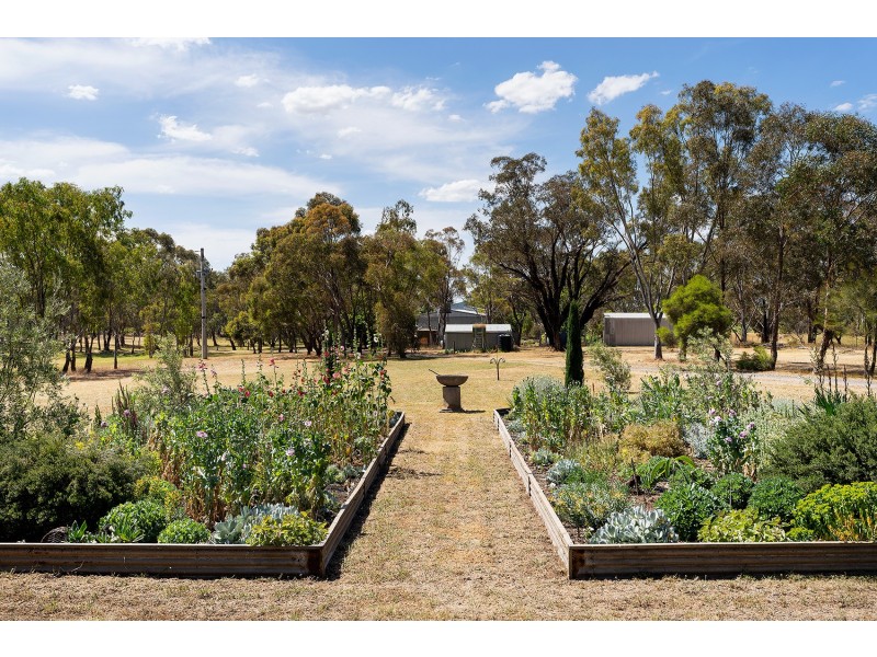 280 Maldon-Shelbourne Road, Maldon VIC 3463