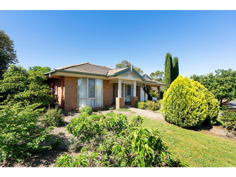 32 Maldon Road, Mckenzie Hill VIC 3451