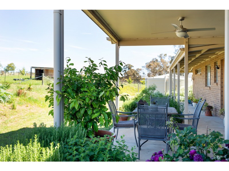2 Captain Day Road, Campbells Creek VIC 3451
