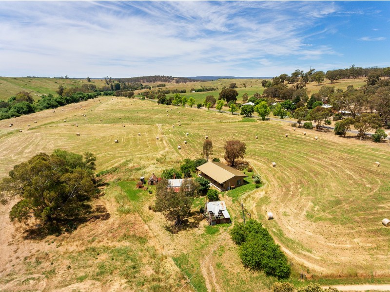 CA21 Kemps Bridge Road, Guildford VIC 3451