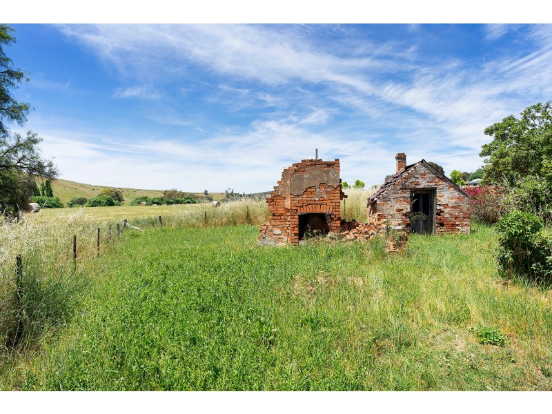 CA21 Kemps Bridge Road, Guildford VIC 3451