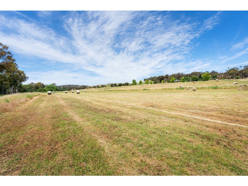 CA21 Kemps Bridge Road, Guildford VIC 3451