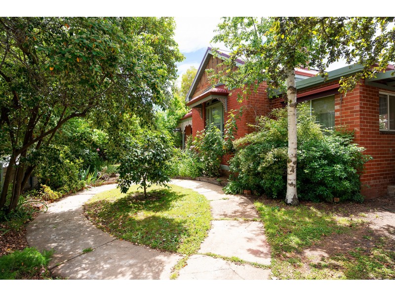 68 Kennedy Street, Castlemaine VIC 3450