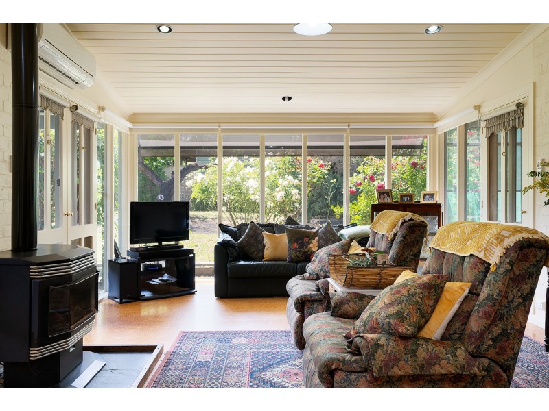 68 Kennedy Street, Castlemaine VIC 3450