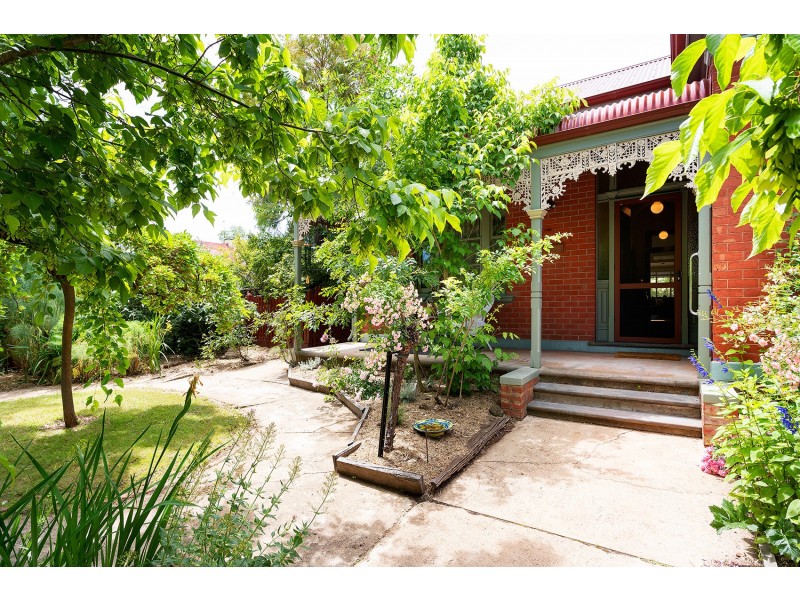 68 Kennedy Street, Castlemaine VIC 3450