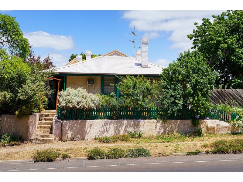 24 Forest Street, Castlemaine VIC 3450