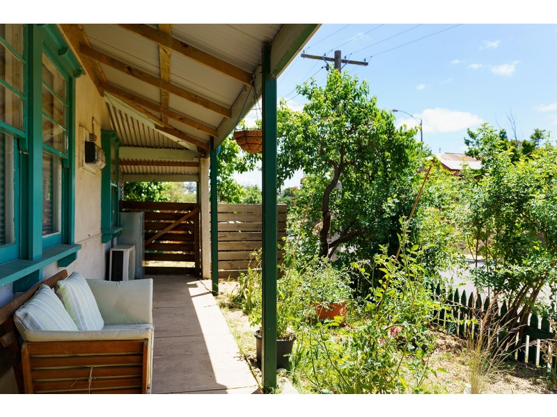 24 Forest Street, Castlemaine VIC 3450