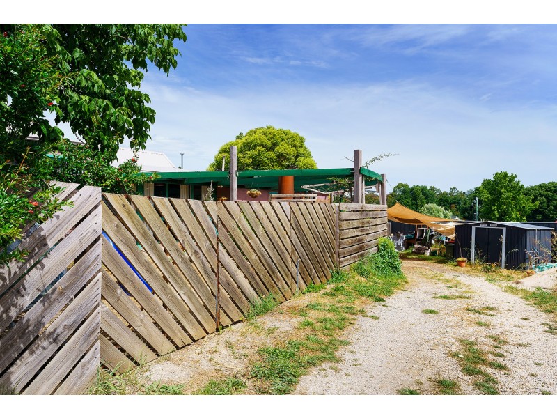 24 Forest Street, Castlemaine VIC 3450