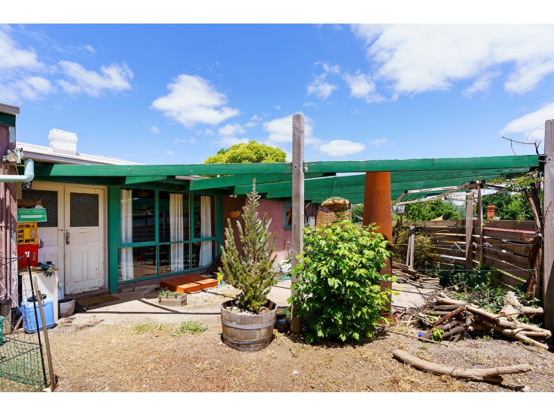 24 Forest Street, Castlemaine VIC 3450