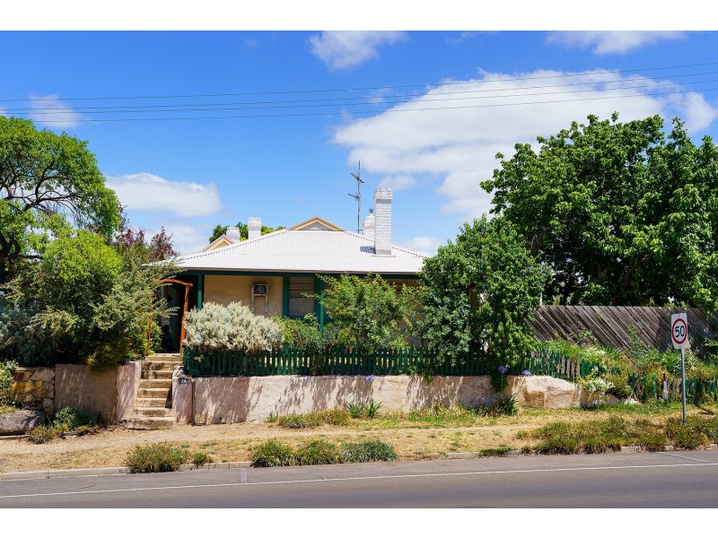 24 Forest Street, Castlemaine VIC 3450