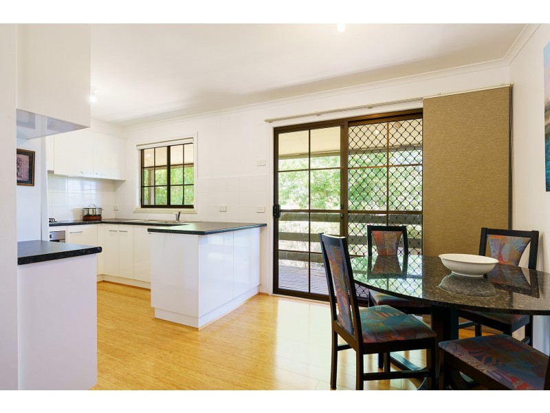 25 Carol Street, Castlemaine VIC 3450