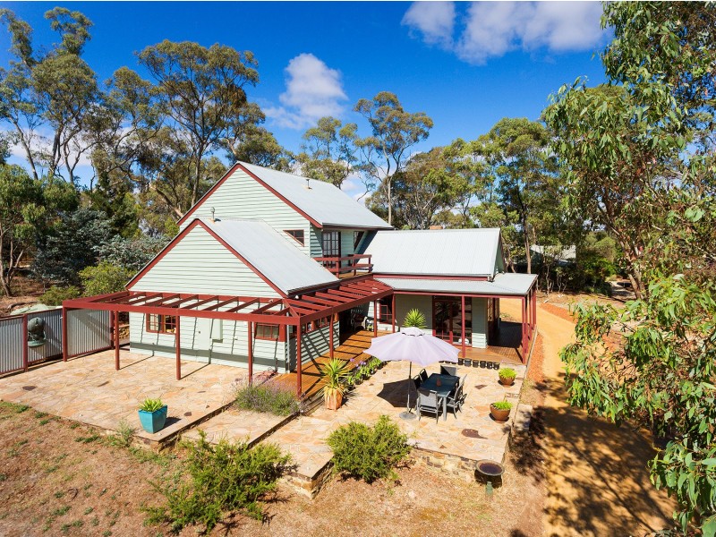 41 Farnsworth Street, Castlemaine VIC 3450