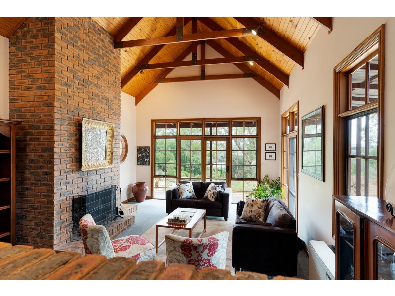 41 Farnsworth Street, Castlemaine VIC 3450