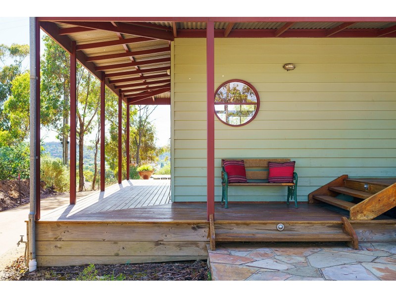 41 Farnsworth Street, Castlemaine VIC 3450