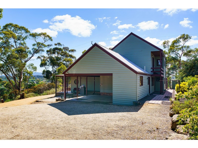 41 Farnsworth Street, Castlemaine VIC 3450