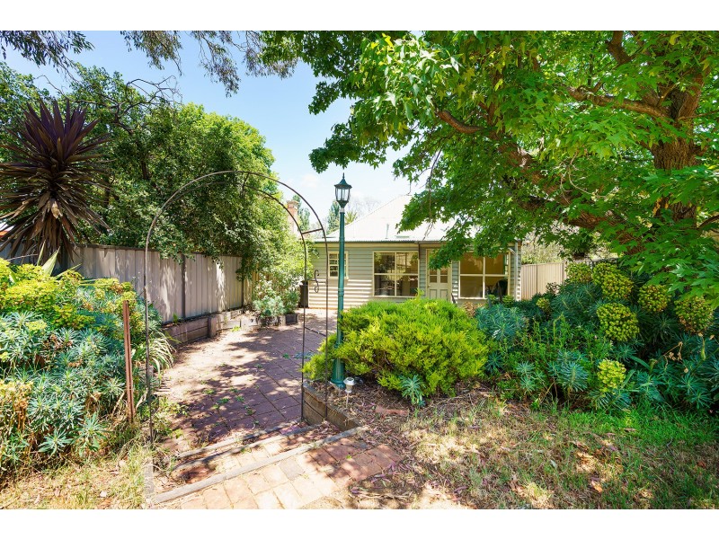 93 Main Road, Campbells Creek VIC 3451